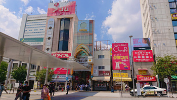 中野駅駅前の風景
